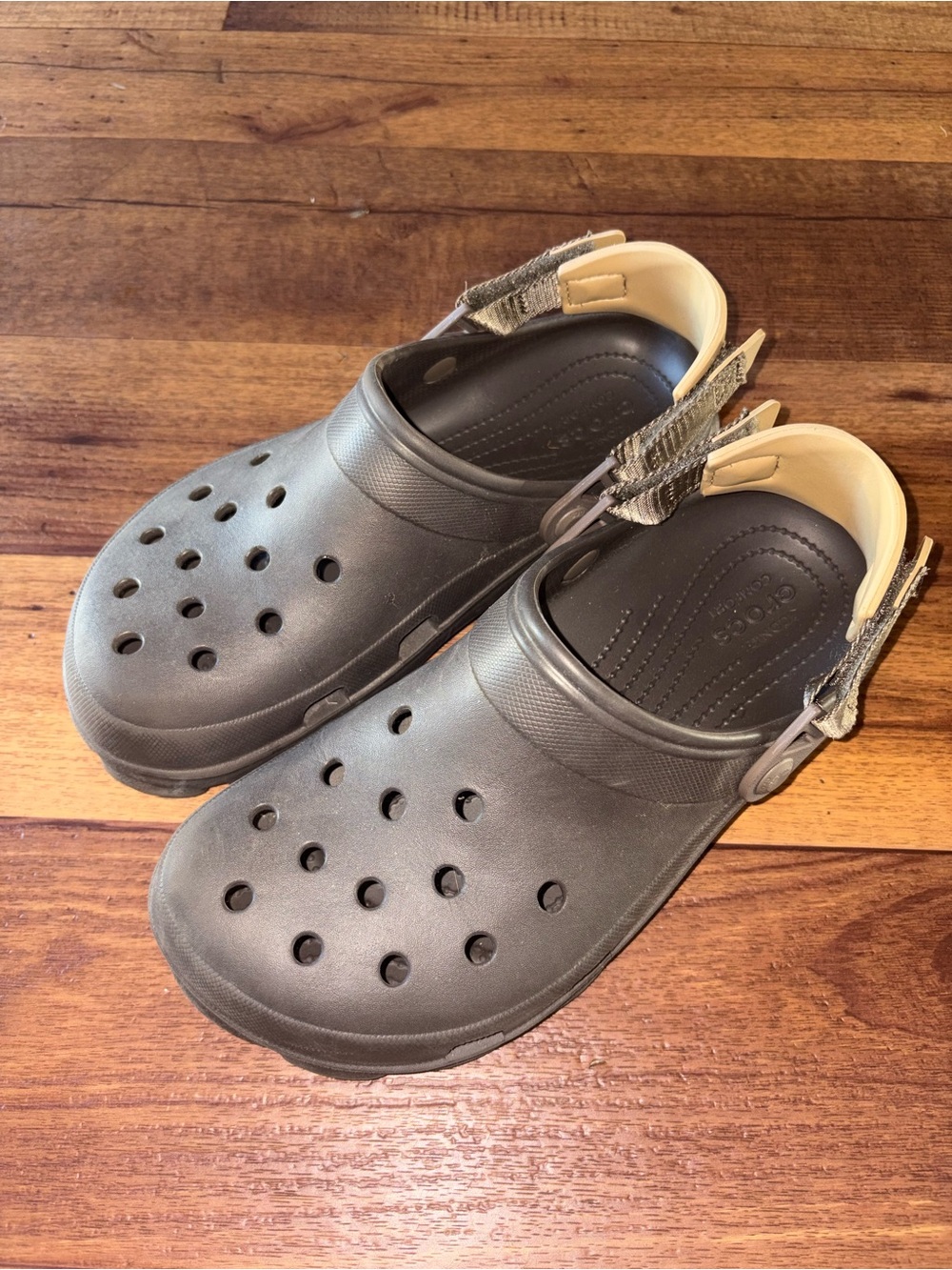 Crocs classic all terrain clogs dark espresso tan strap men 9 women 11
